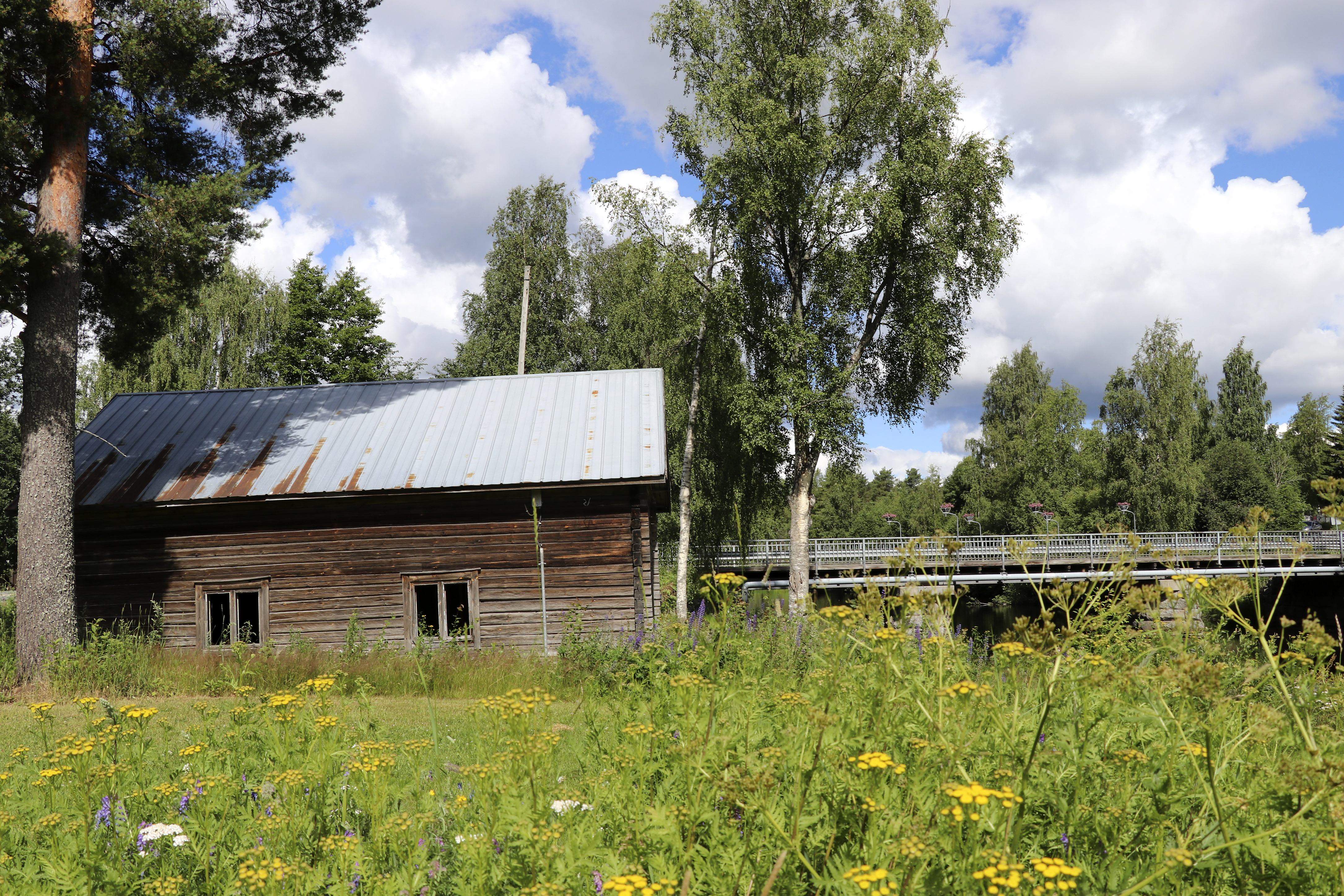Alajärven kulkutautisairaalassa lapset saattoivat käydä tervehtimässä potilasystäviään ikkunan takaa
