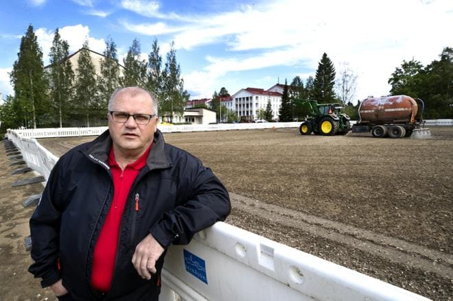 Muun muassa seinäjokelainen Kari Homi palkittiin kotiseutuneuvoksen arvonimellä viime perjantaina. Arkistokuva.