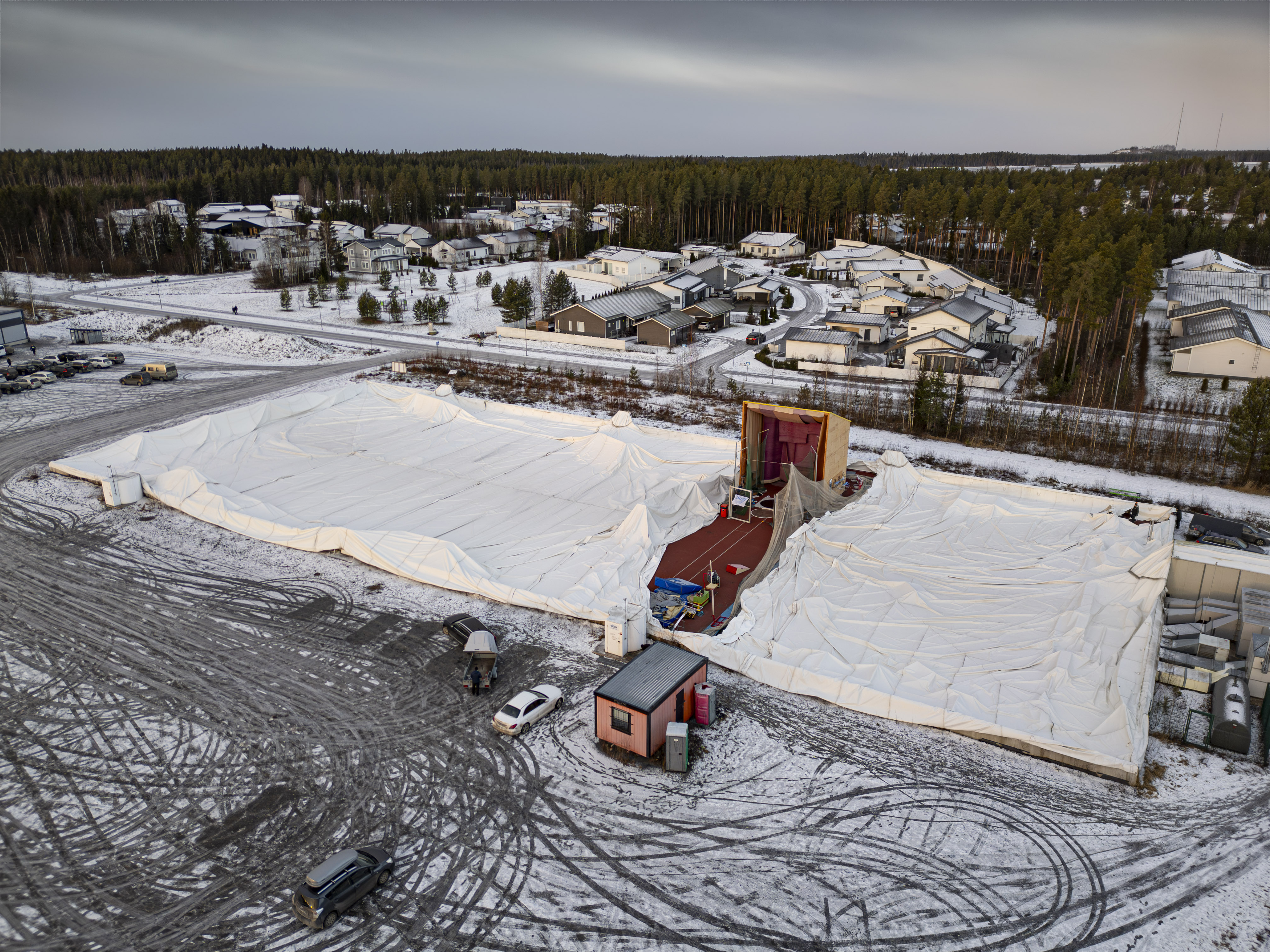 "Tämä kausi saattaa olla tässä" – Romahtanut halli liikutti suurta joukkoa