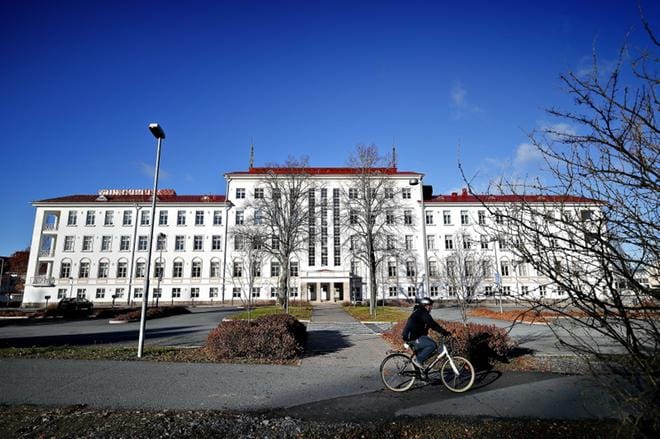 Investoinneista suurin sijoittuu Marttilan vanhaan keskussairaalaan, jonne saneerataan uudet tilat kansalaisopistolle. Hankkeen kustannusarvio on 3,5 miljoonaa euroa. KUVA: TOMI KOSONEN