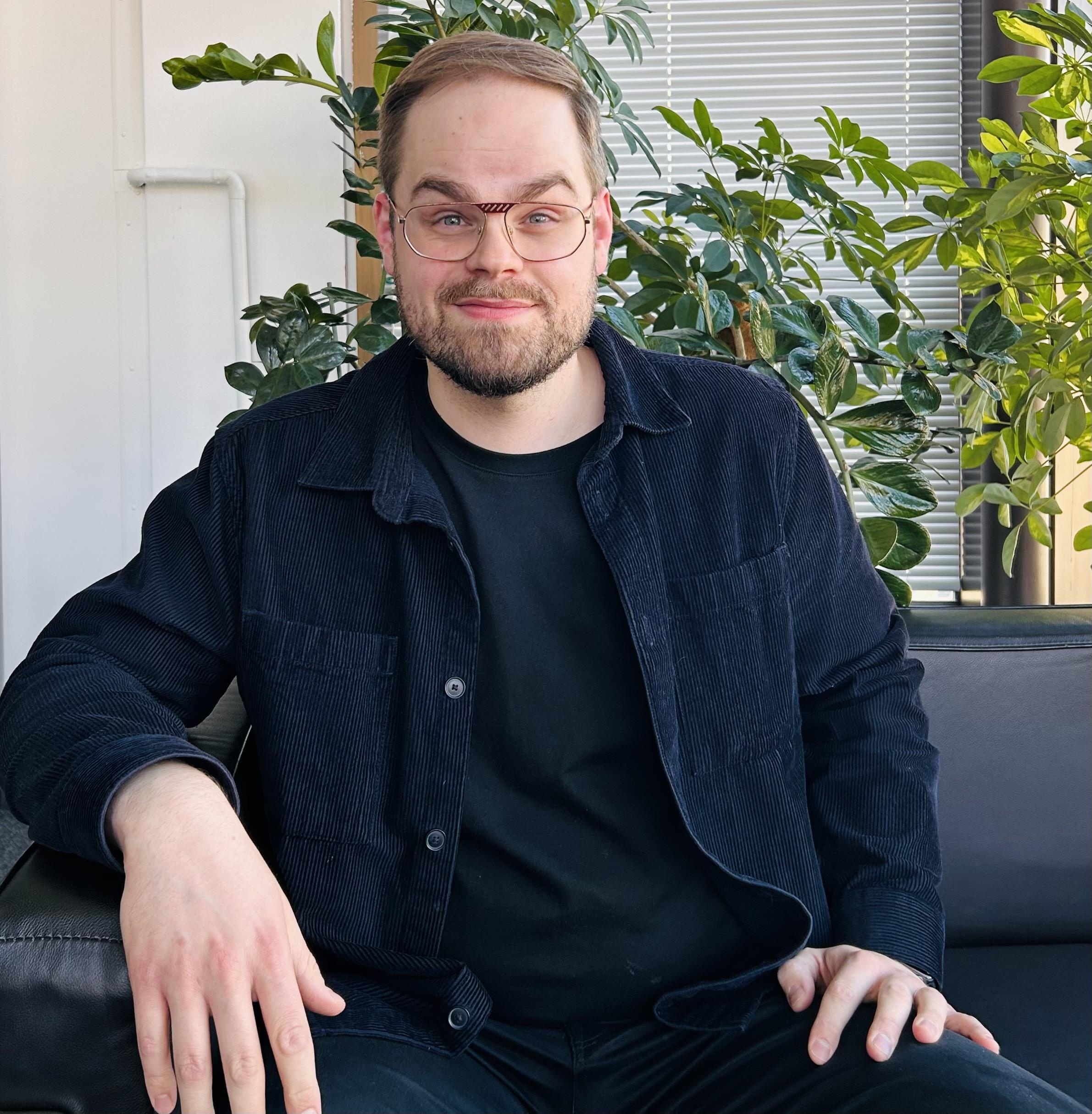 Suomiko muotoilumaa - höpö höpö, sanoo rovaniemeläinen muotoilujohtaja Julius Oförsagd