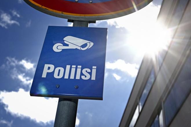 Vaasan keskustassa poliisin valvontakameroita on ollut jo yli kymmenen vuotta. Seinäjoelle kamerat asennettiin noin puoli vuotta sitten. Hiljattain kamerat asennettiin Isojoelle. KUVA: KARI LÖFHJELM