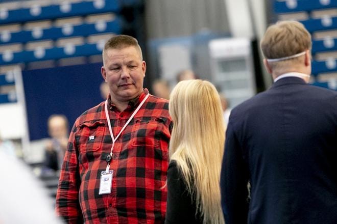 Ilmajokelainen kansanedustaja Juha Mäenpää haluaa haitallisen maahanmuuton aisoihin ja uskoo turvallisen ympäristön olevan tulevaisuudessa Etelä-Pohjanmaan kilpailuvaltti. KUVA: JAAKKO ELENIUS