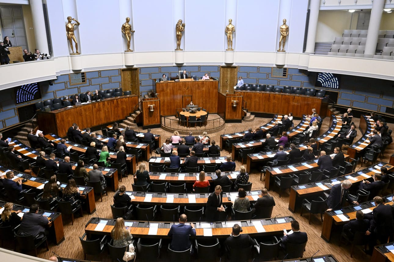 Eduskunta äänestää tiedonannon käsittelyn päätteeksi hallituksen luottamuksesta perjantaina. LEHTIKUVA / JUSSI NUKARI