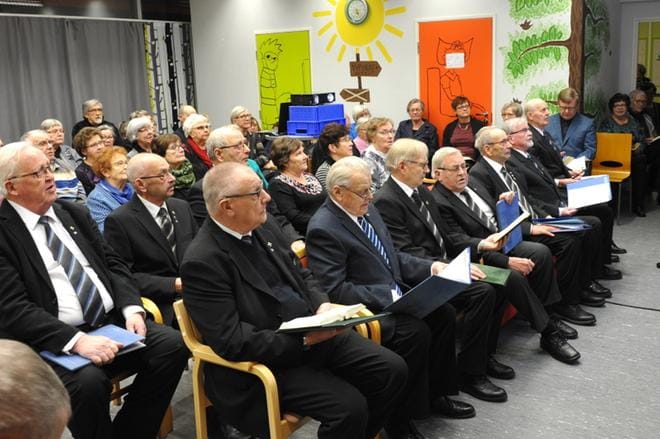Eläkeliiton Nurmon yhdistys kokoontuu säännöllisesti muun muassa Nurmon keskustassa sijaitsevassa Pelttarissa, jossa oli ennen nuorisotilat. KUVA: TAISTO HIETAMÄKI