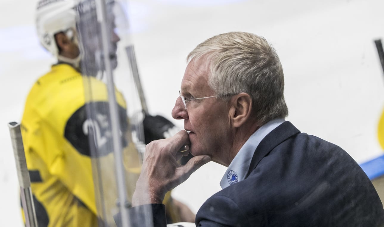 Bernin päävalmentaja on Oulusta kotoisin oleva Kari Jalonen.
