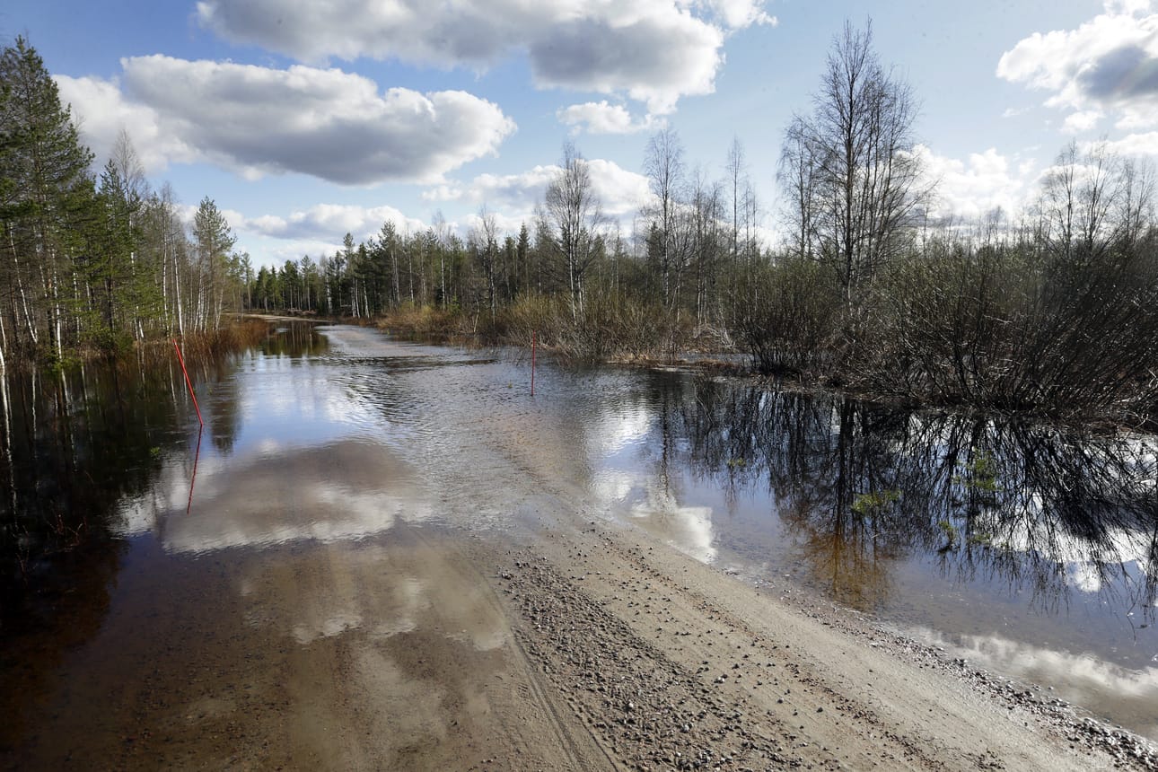 Iijoki tulvi voimakkaasti viime keväänä. Arkistokuva.