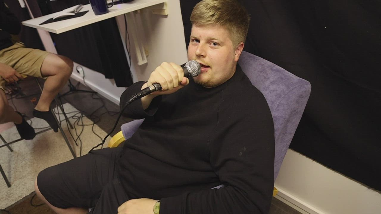 Ihan Pihalla podcastin studiolla.