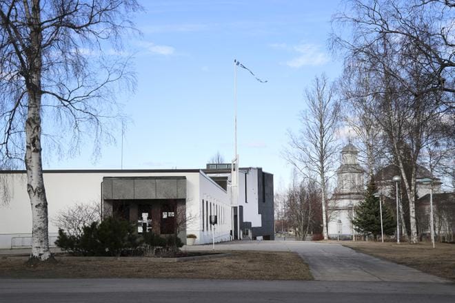Kirjoittaja Pentti Joensuu käsittelee vaalitekstissään tärkeitä arvoja, kuten yhteisöllisyyttä ja vastuullisuutta.