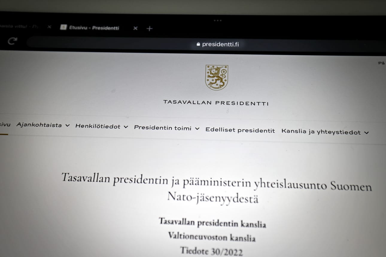 Historiallinen valtiojohdon yhteinen tiedote näkyi torstaina tasavallan presidentin kanslian verkkosivuilla.