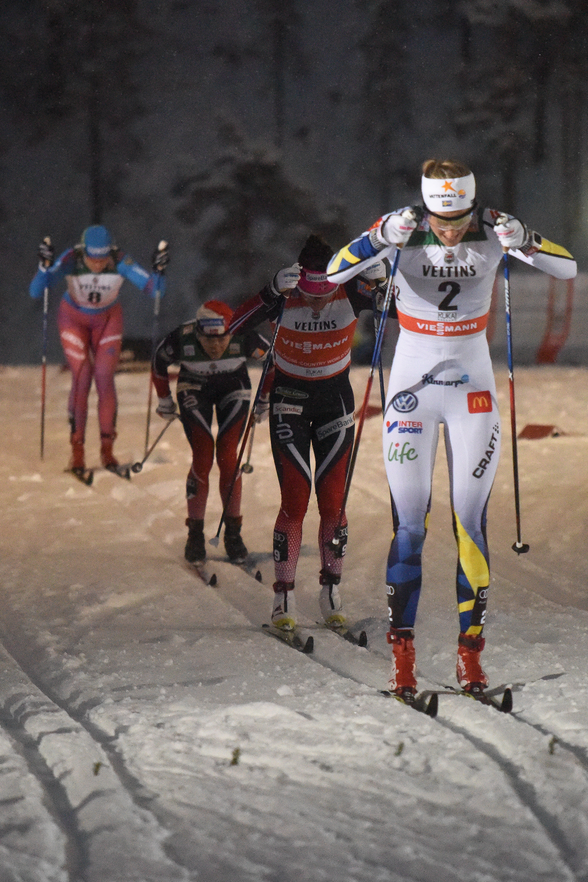 Stina Nilsson oli naisten sprintin ykkönen.