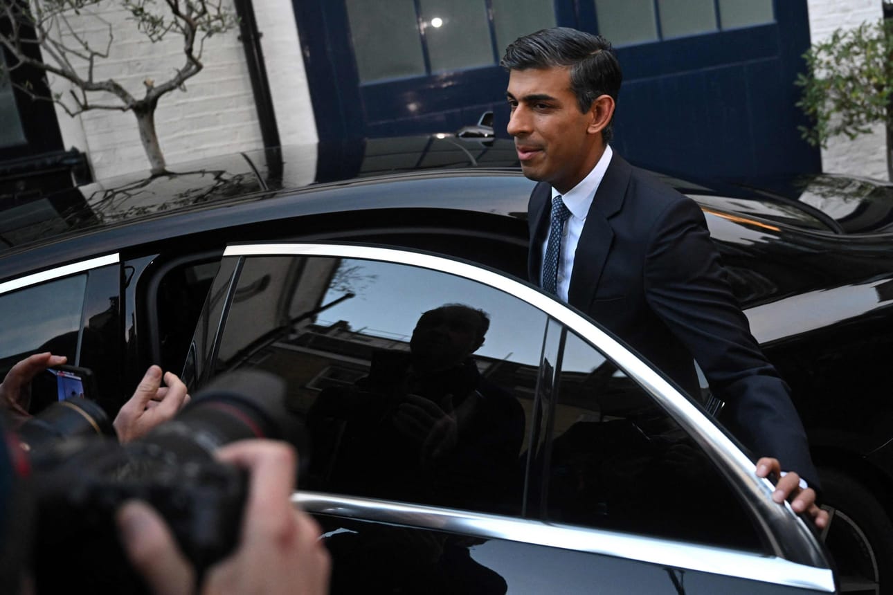 Britannian entistä valtiovarainministeriä Rishi Sunakia pidetään julkisessa keskustelussa vahvimpana ehdokkaana seuraavaksi pääministeriksi. LEHTIKUVA/AFP