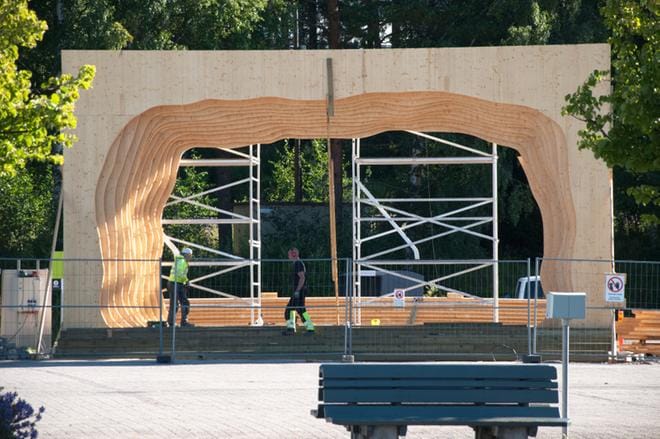 Puusta rakennettu Kultainen kori vihittiin käyttöön elokuun lopulla. Tilaa esiintymislavalla on vajaa 44 neliötä. ARKISTOKUVA: MINNA HIIRONEN