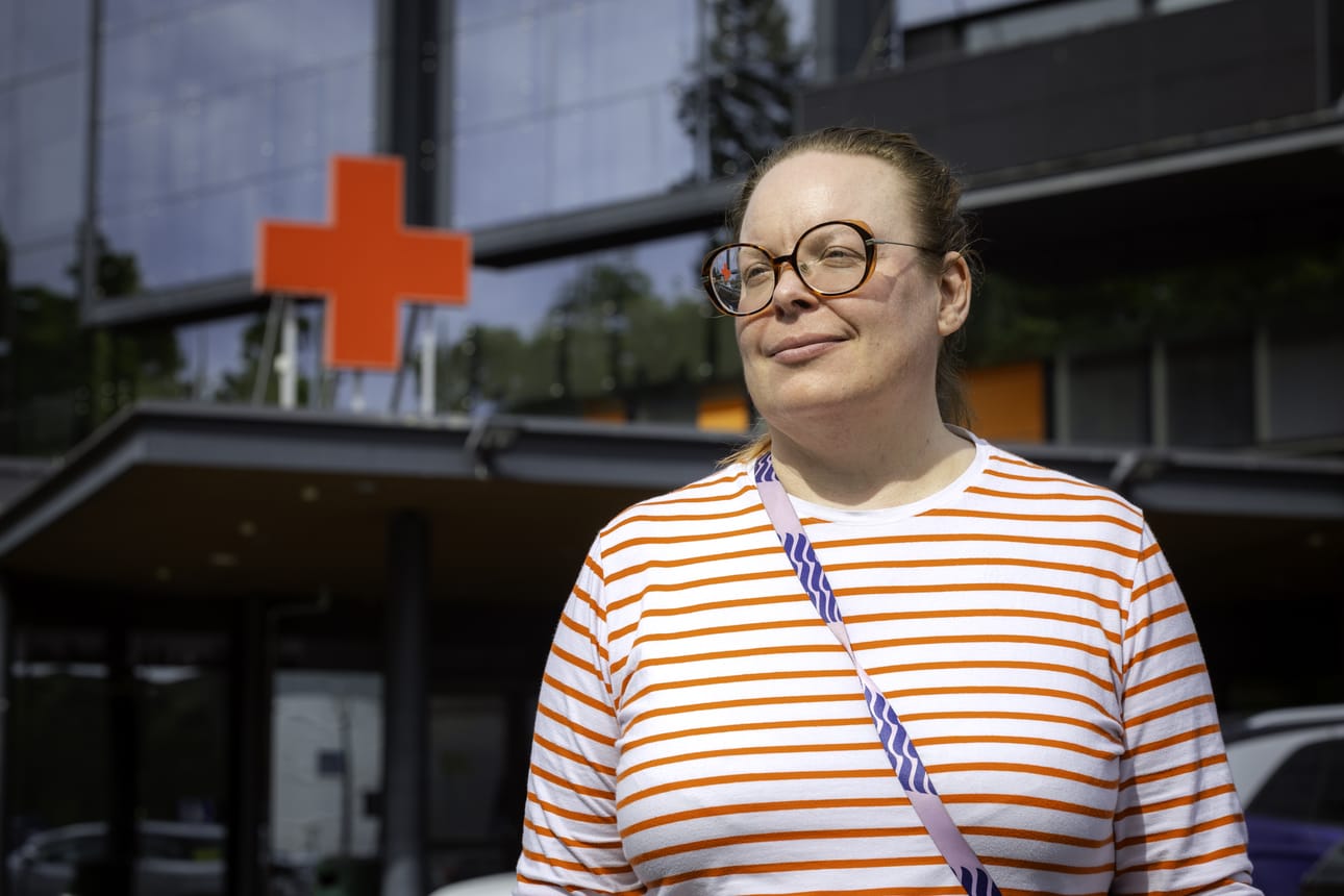 Jos sijaisella on puutteita kielitaidossa, kollegat joutuvat omien töidensä lisäksi avustamaan toista työntekijää. Silloin tekeviä käsipareja on vähemmän, luottamusedustaja Miia Prepula sanoo.