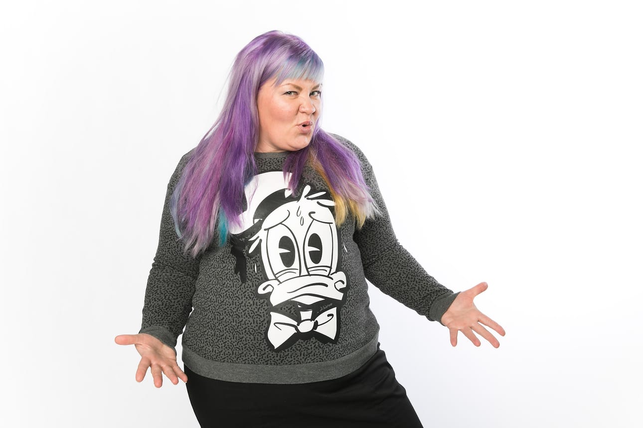 Jenny Lehtinen ei usko itsekuriin ja itsensä pakottamiseen. Hän kannustaa etsimään hyvinvointia asioista, joista itselle tulee oikeasti hyvä olo ja mieli.