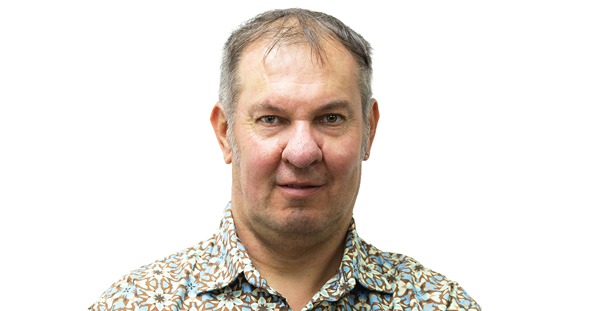 Kurkistus aidan taakse