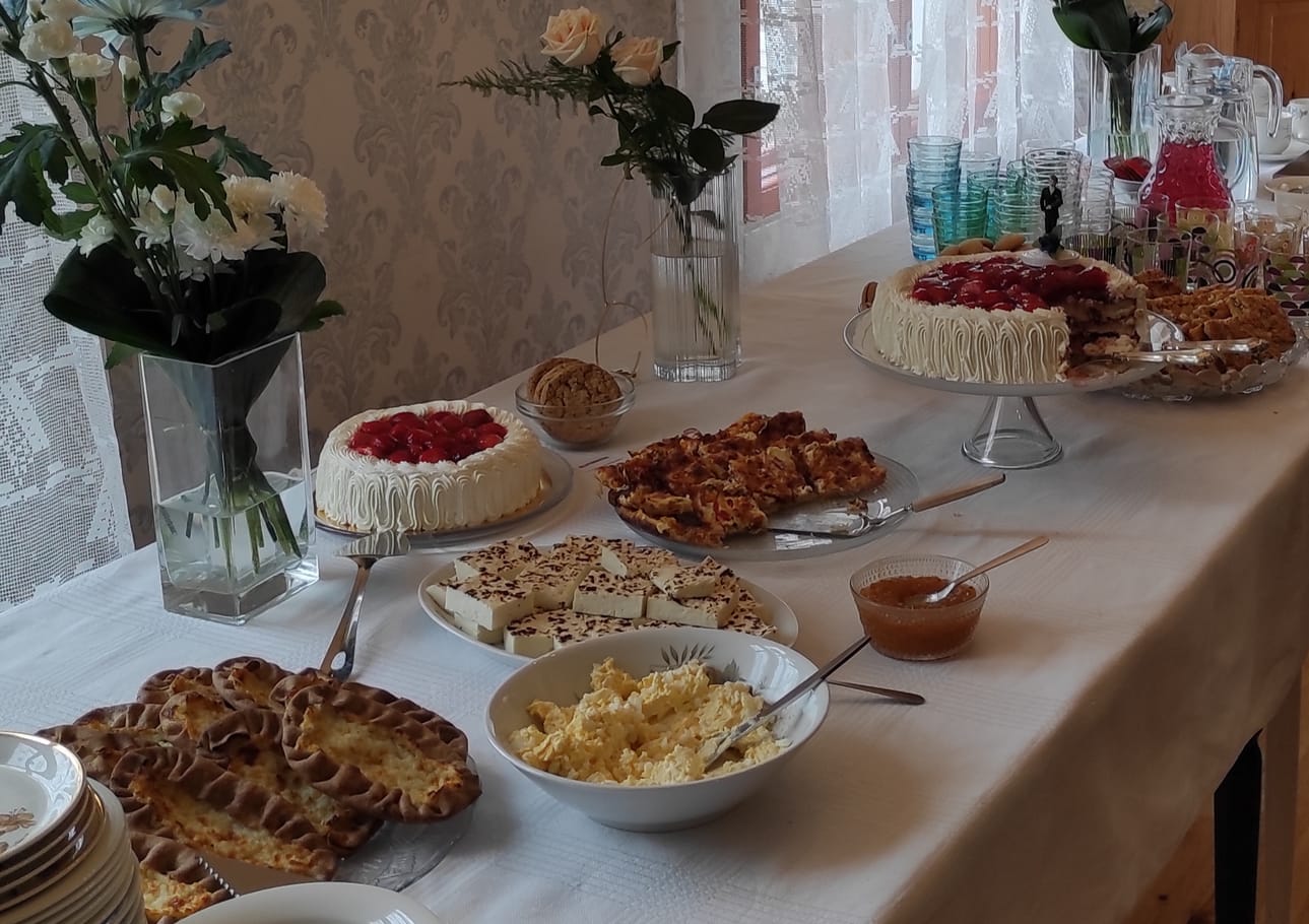 Kun kesäjuhliin tekee asioita valmiiksi vähitellen, välttyy siltä kaikista pahimmalta: viime hetken stressiltä.