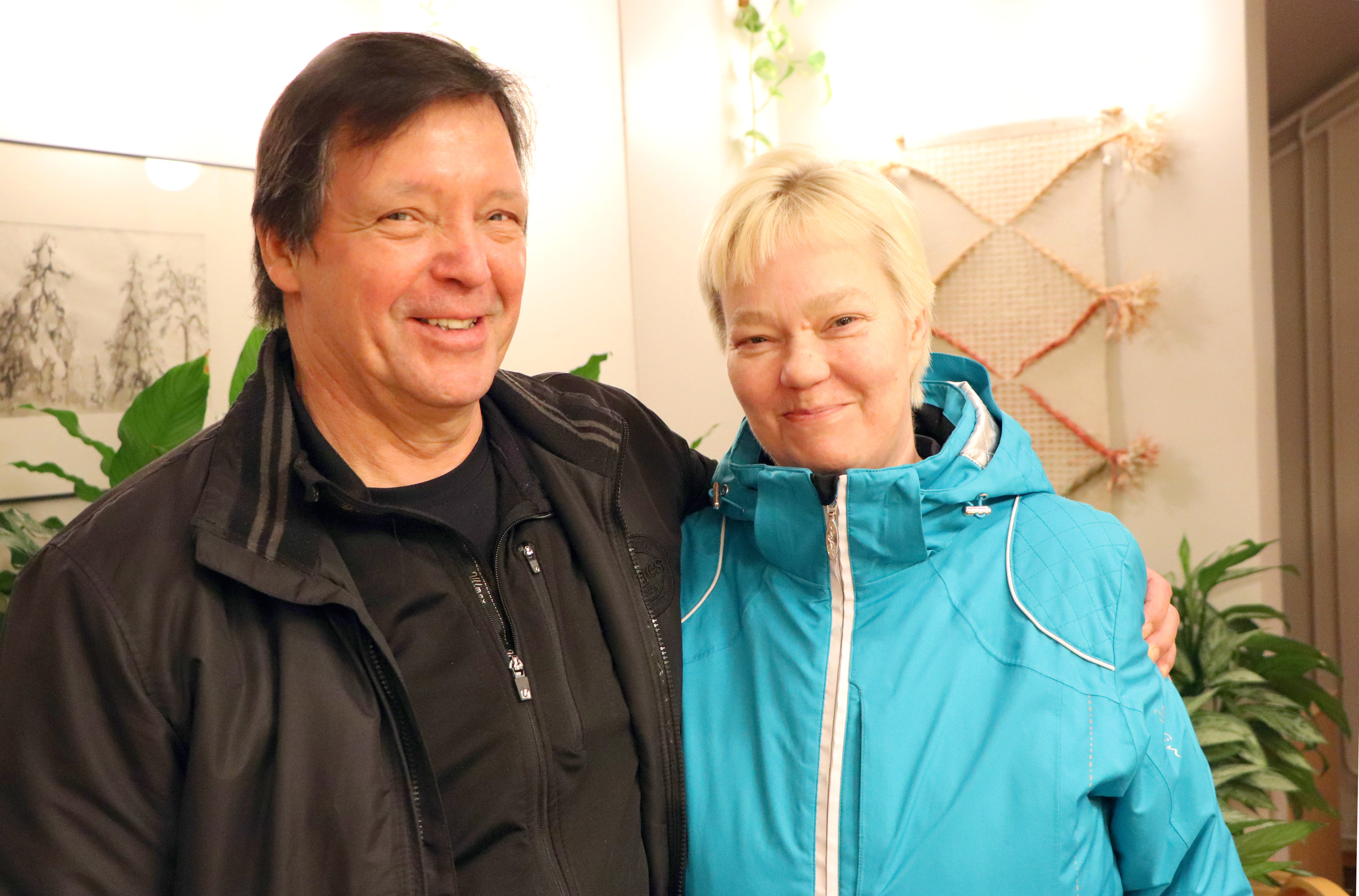 Kauko Tervonen ja Sirpa Raappana-Juntunen ovat iloisia siitä, että heille on löytynyt mielekästä työtä Pudasjärveltä.