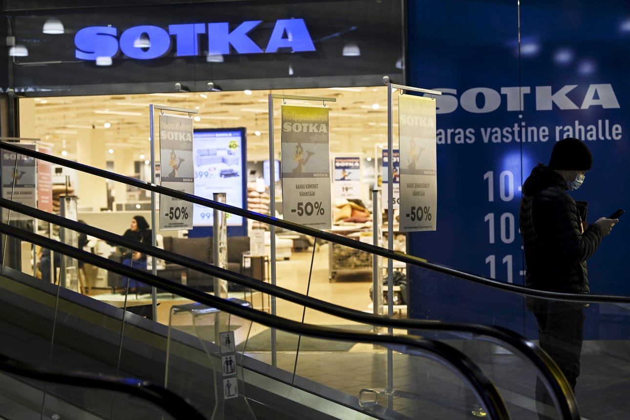Konkurssiin hakijana on kauhavalainen huonekaluvalmistaja Unico Finland, jonka huonekaluja myydään Askossa ja Sotkassa.