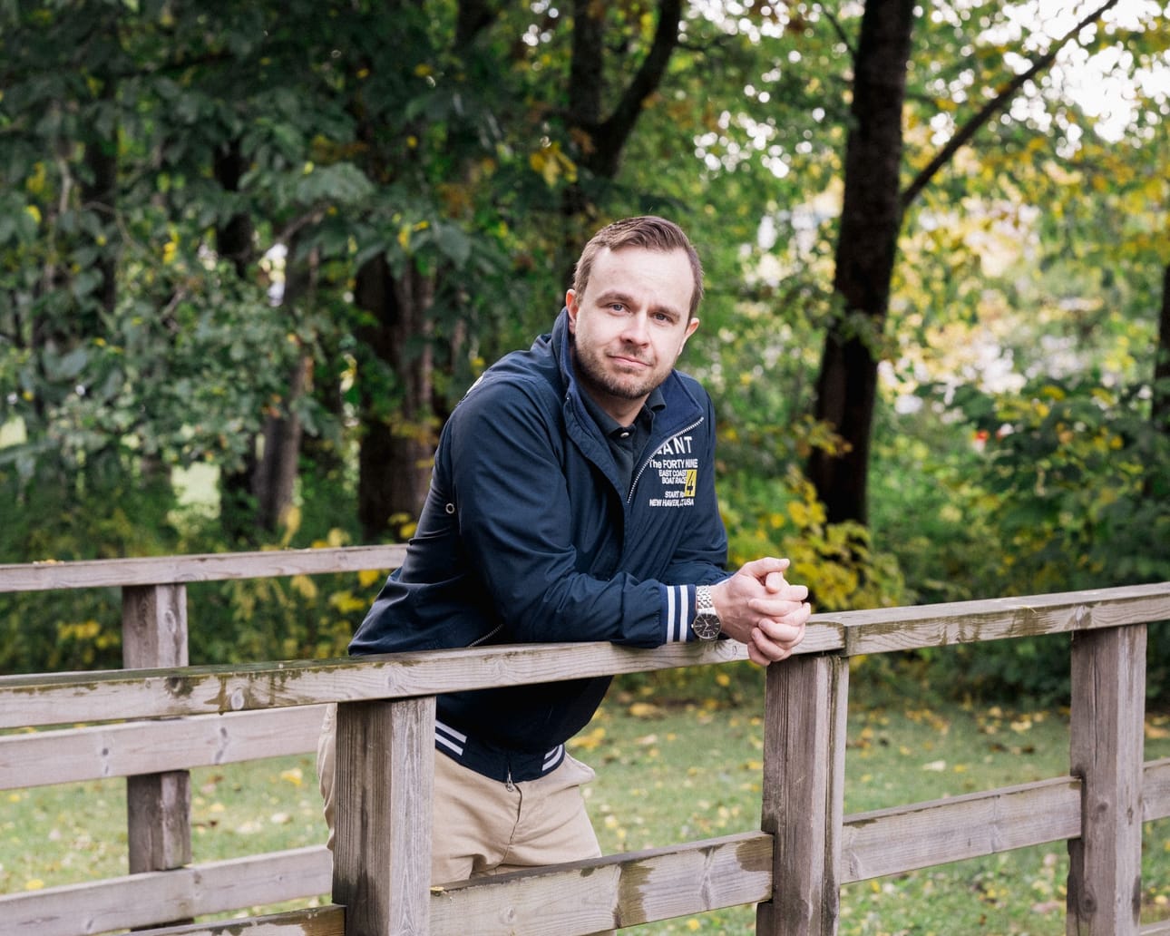 Juho Hietarinnan mielestä incel-keskustelut ovat huolestuttavasti polarisoituneet. Huomio kiinnittyy liikaa "rajuimpiin" tapauksiin, kuten inceliyden nimissä tehtyihin väkivaltatekoihin. Kaikki incel-miehet eivät hänen mukaansa jaa naisvihaa.