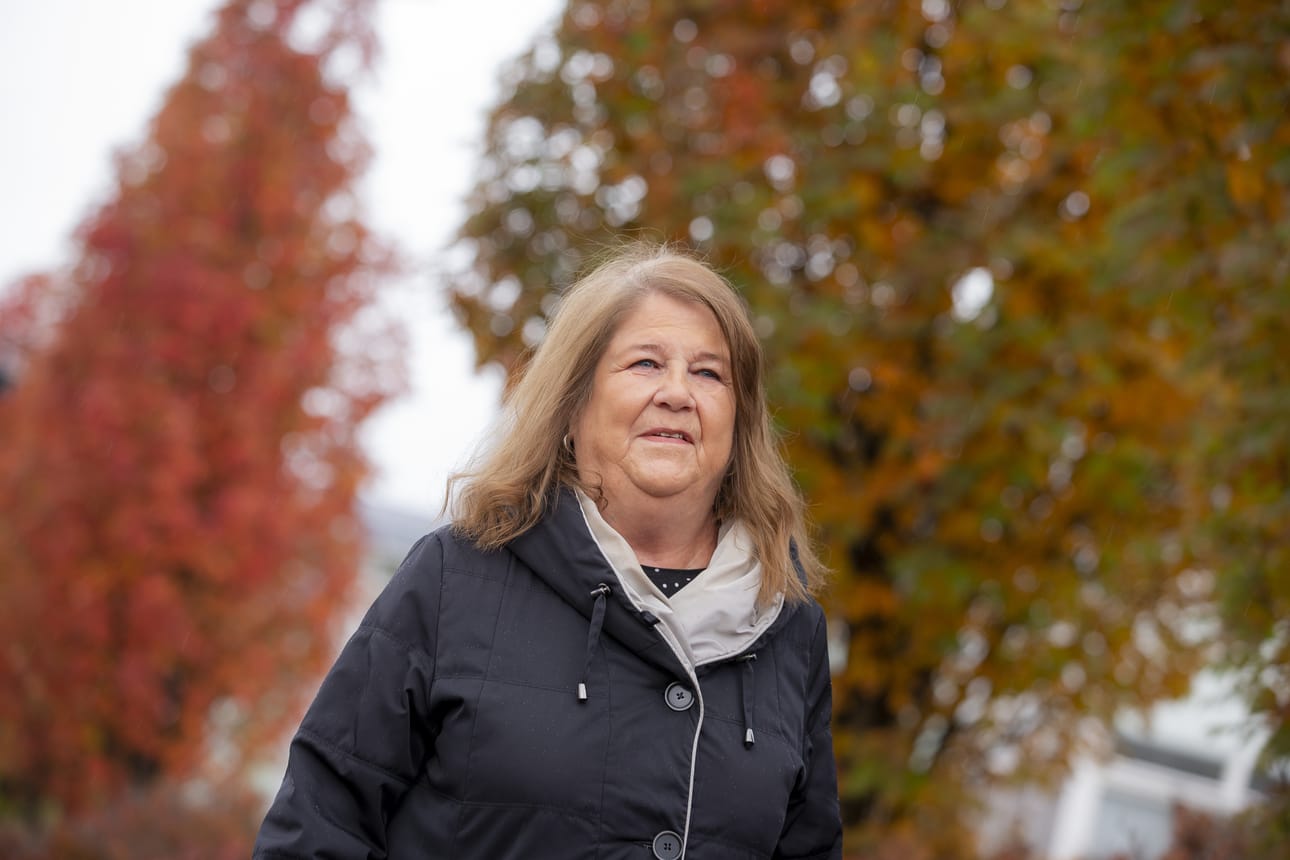 Saara Lassila odotti 16 vuotta saadakseen munuaisen. Koko odotusajan hän joutui olemaan kolmesti viikossa dialyysissä. Nyt hänellä on siirtomunuainen, joka on toiminut 10 vuotta moitteettomasti.