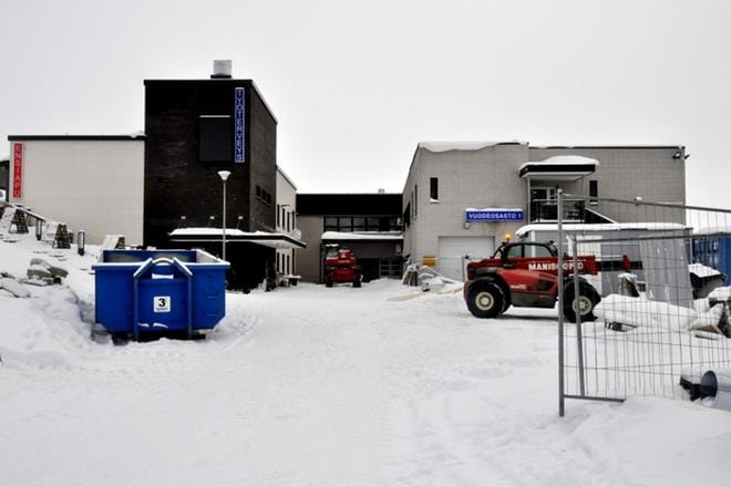 Terveyskeskuksen remontti etenee. Uudisosaan (vas.) muutetaan maaliskuussa, myös akuuttiosastolla alkaa olla valmista.