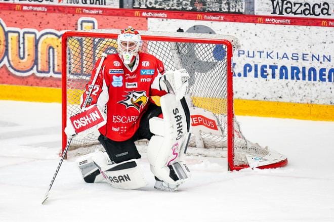 Niko Hovinen pelasi huippuottelun Sportin maalilla. KUVA: SAMPPA TOIVONEN