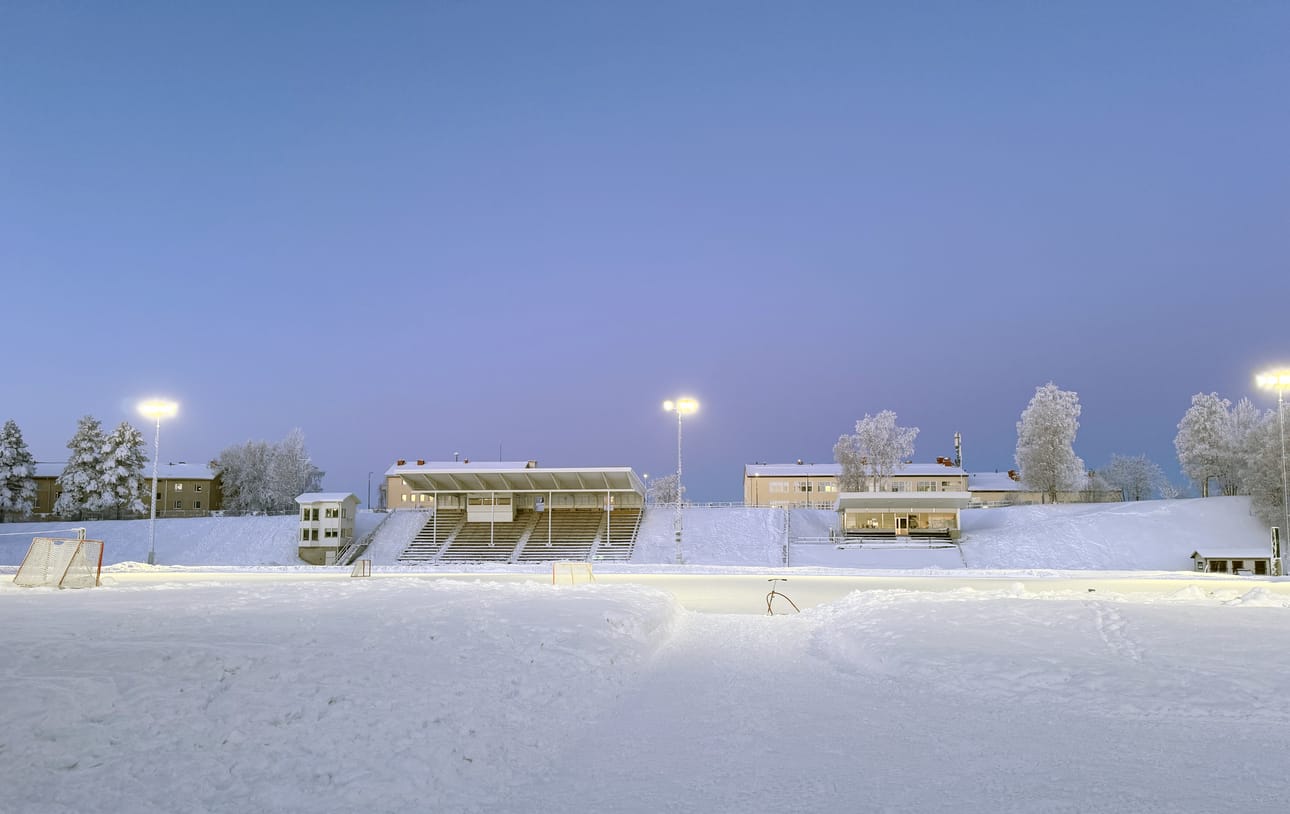 Pohjan stadionin luistelukenttää on toivottu vuosien ajan. Stadionin valaistu luistelukenttä on palvellut myös läheisiä kouluja.