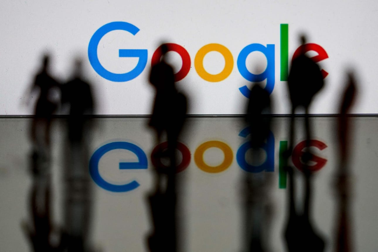 Googlen tapauksessa on kyse sakoista, jotka yhtiölle määrättiin vuonna 2017 sen oman ostospalvelun suosimisesta hakutuloksissa. LEHTIKUVA/AFP