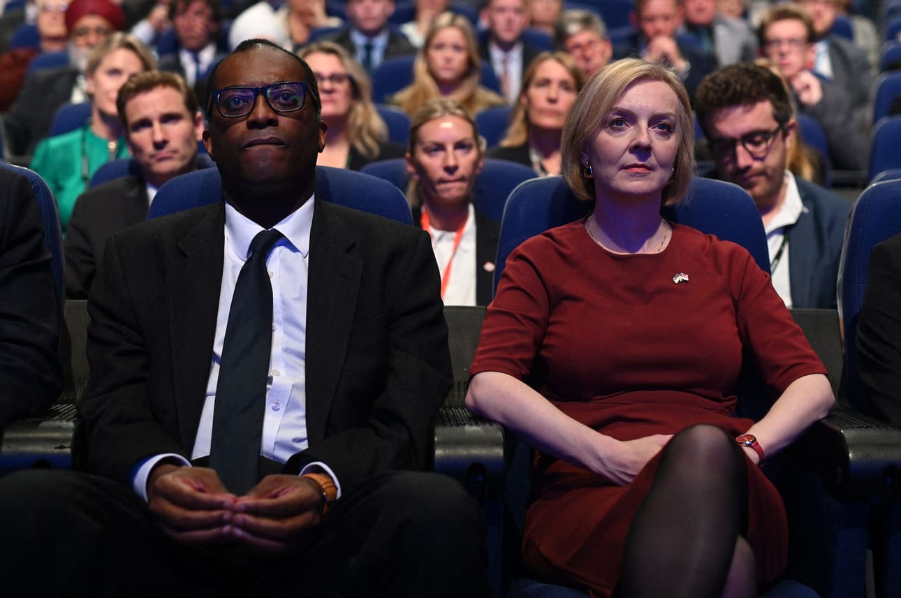 Lokakuun alussa Kwarteng ja pääministeri Liz Truss osallistuivat konservatiivien kokoukseen Birminghamissa. LEHTIKUVA/AFP