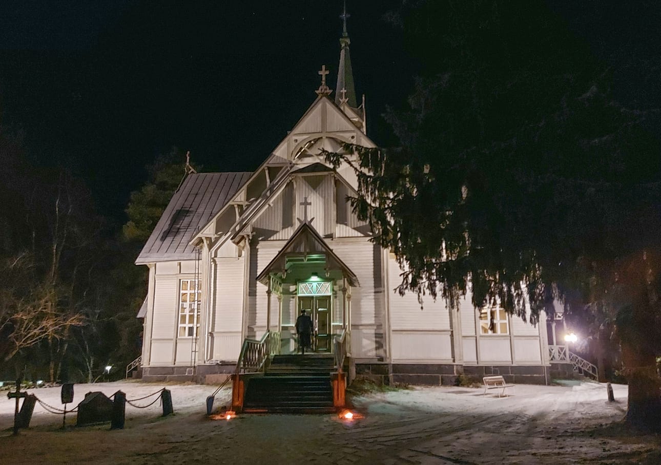 Pulkkilan kirkossa pidettiin marraskuun 17. päivä Elämäni virsi -ilta.
