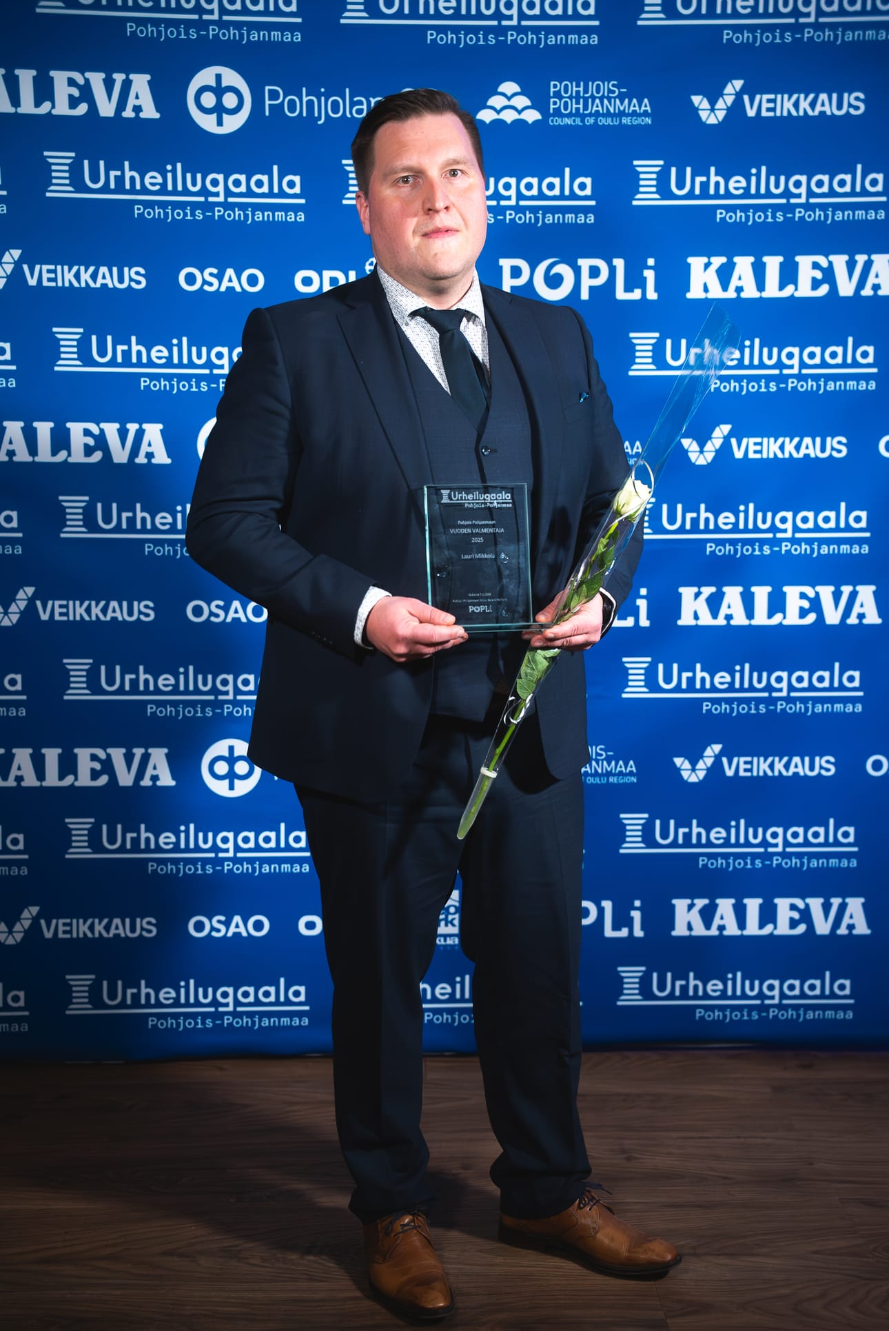 Erinomaista työtä Nuorten Leijonien vastuuvetäjänä tehnyt Lauri Mikkola sai tunnustuksen vuoden valmentajana.
