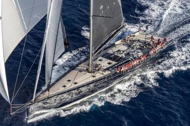 My Song -superjahti putosi rahtialuksen kyydistä. KUVA: BALTIC YACHTS