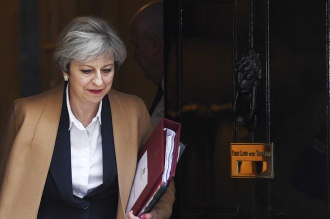 Pääministeri Theresa May ilmoitti tiistaina, että Britanniassa pidetään ennenaikaiset vaalit 8. toukokuuta. KUVA: ANDY RAIN