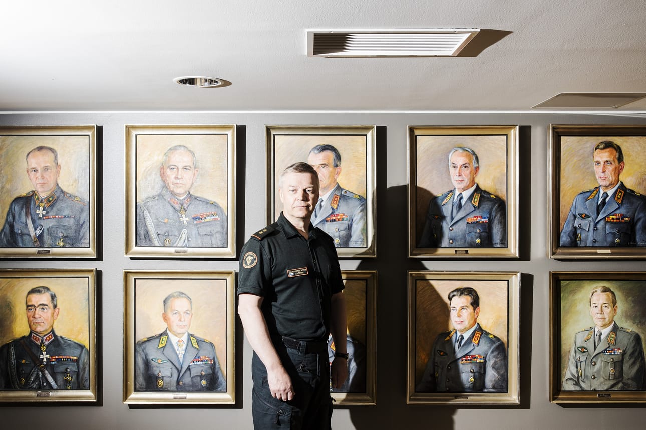 Kenraaliluutnantti Ilkka Laitinen toimi Rajavartiolaitoksen päällikkönä kuluvan syyskuun alkuun asti. Hän kuoli vakavaan sairauteen sunnuntaina 29. syyskuuta.