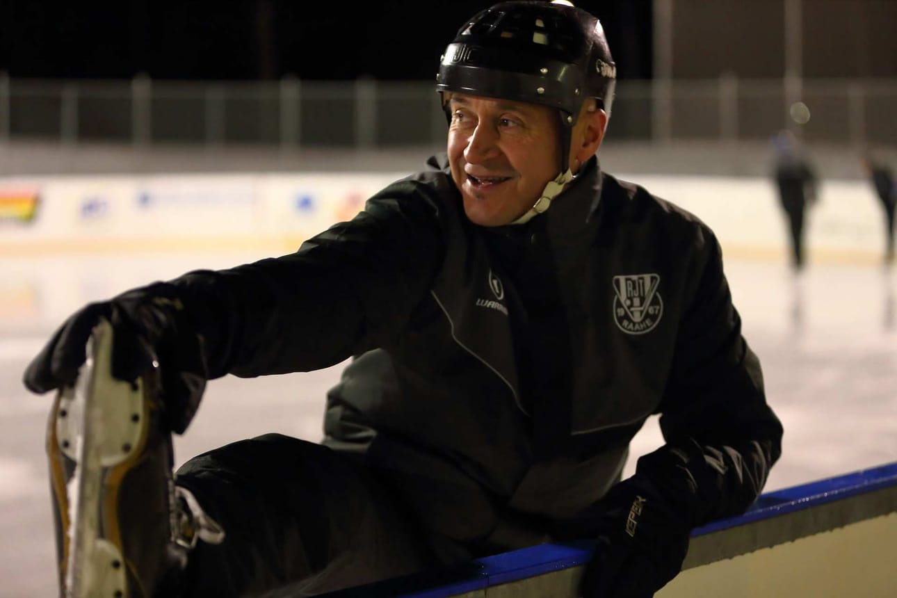 Kimmo Siipo on viheltänyt tuomariurallaan varsin monenlaisia ja -tasoisia otteluita. Ikimuistoisin niistä on peli, jossa Oulun Kärpät ratkaisi nousunsa takaisin liigakentille.