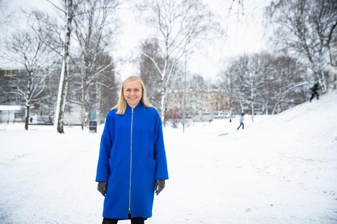 Kokoomuksen varapuheenjohtaja, kansanedustaja Elina Lepomäki sanoo, että tappiomielialaa ei ole aistittavissa, vaikka kokoomuksen kannatusluvut ovat alamaissa. KUVA: Arttu Laitala