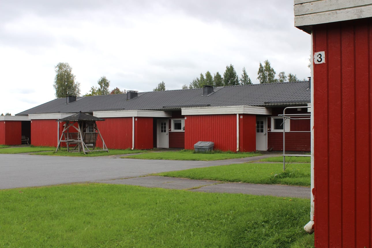 Kaikkien huoneistojen varastokopit uusitaan kunnan omistamassa rivitalossa Karijoen Kirkonkylässä. Arkistokuva. Lotta Kallio