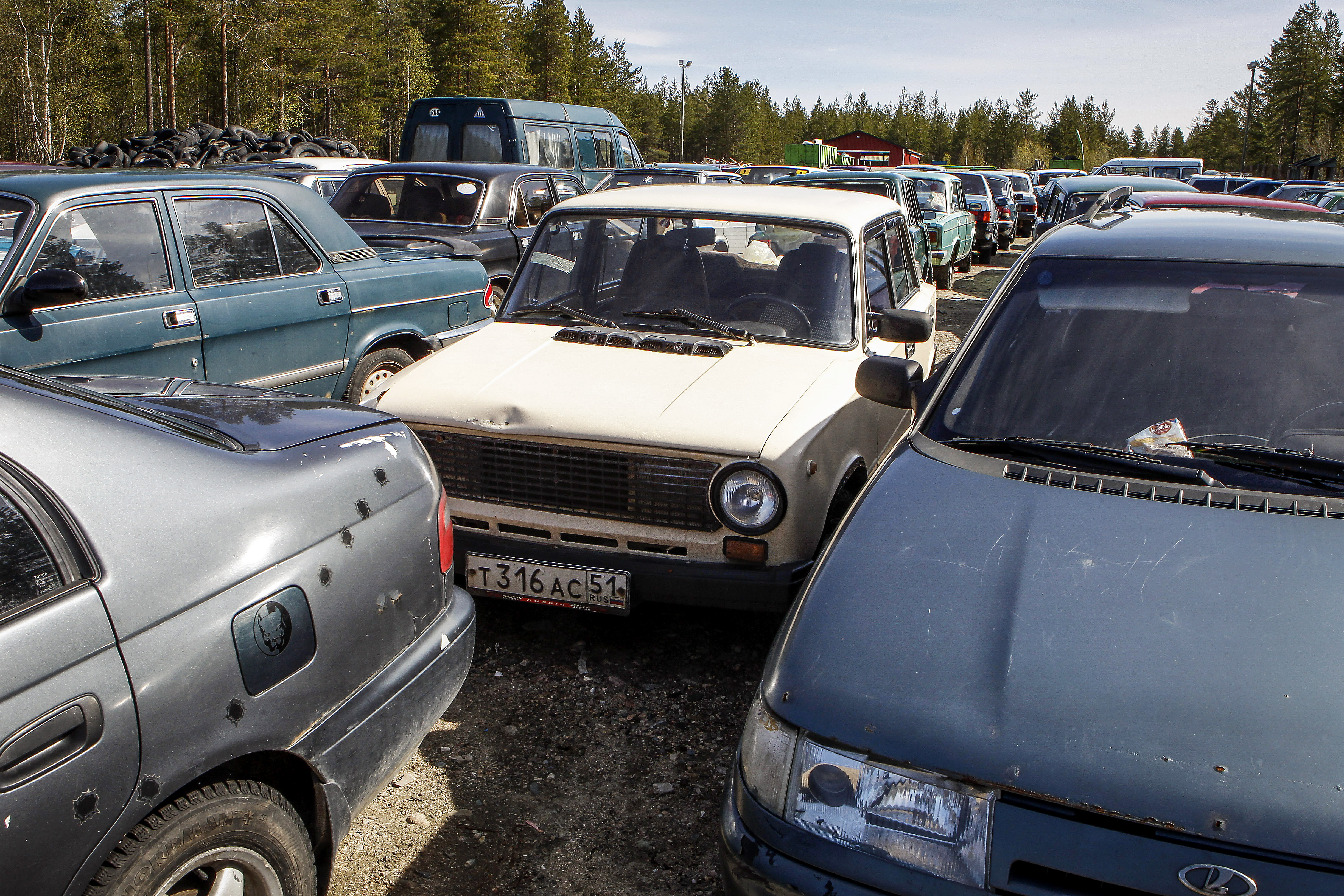 Tulli myi yhteensä 128 autoa Sallassa heinäkuussa.