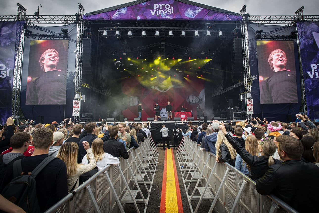 Tätä on kaivattu! Gasellit Provinssissa Woodland Stagella 2019. Samalla lavalla bändin bileet perjantaina.