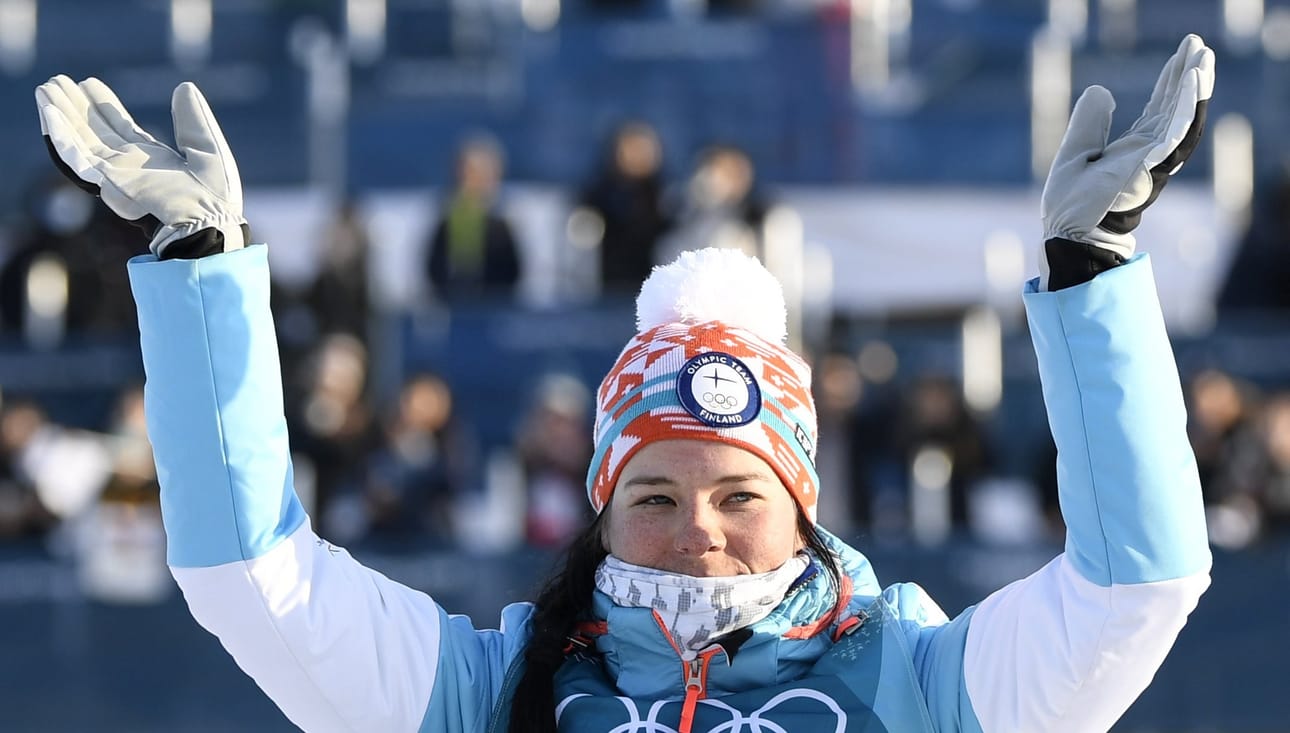 Krista Pärmäkoski tuuletti hopeamitalia sunnuntaina Etelä-Koreassa.