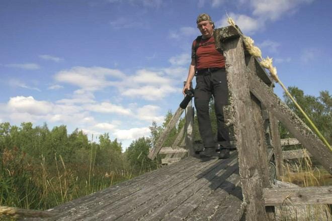 Reissu-sarjamme tämänkertainen jakso vie meidät saariston metsiköihin ja maisemiin Raippaluodossa. Metsäiset maisemat ovat parhaimmillaan satumaisen kauniita lintuparatiiseja.