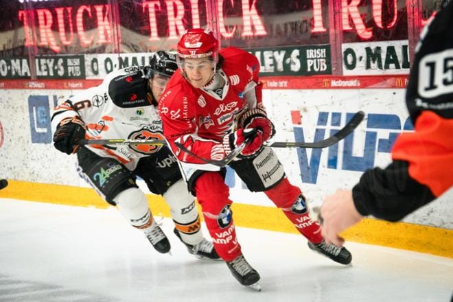 Perjantaina oli Eemil Erholtzin liigadebyytin vuoro. KUVA: OSKU PIENIMÄKI / ESA SILTALOPPI MEDIA