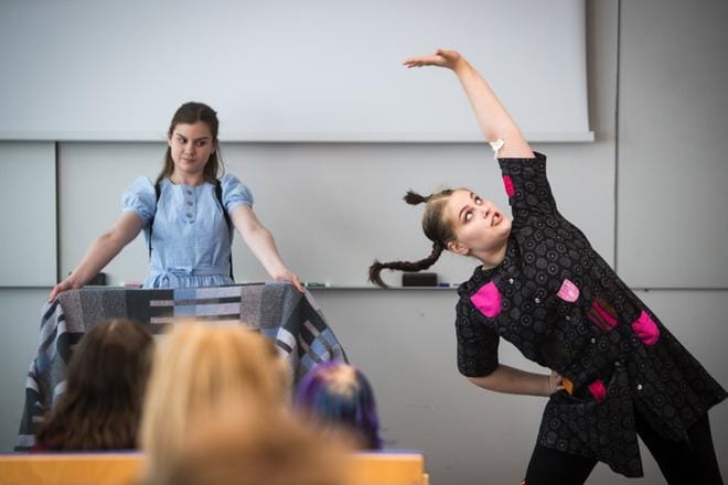 Minä tunnen Peppi Pitkätossun -näytelmä mukailee tuttua tarinaa, mutta Annikalla on näytelmässä hieman normaalia suurempi rooli. KUVAT: MAIJA SAANIO