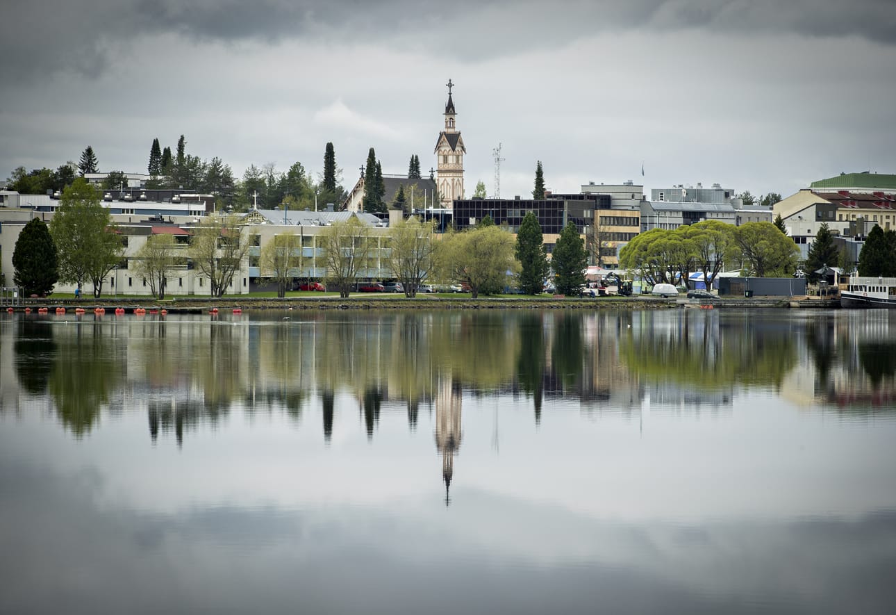 Pohjois-Suomen hallinto-oikeus keskeytti Kajaanin kaupunkia koskevan asiakastilojen sulkemispäätöksen täytäntöönpanon.