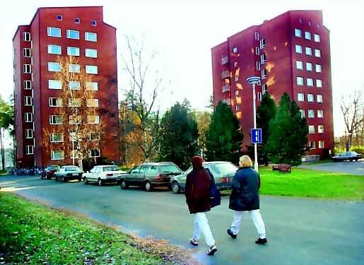 Talot tyhjillään. Kiviharjuntien varren opiskelija-asuntoloiden solut ovat olleet viime vuodet tyhjillään, koska taloissa on vakavia kosteus- ja homevaurioita.