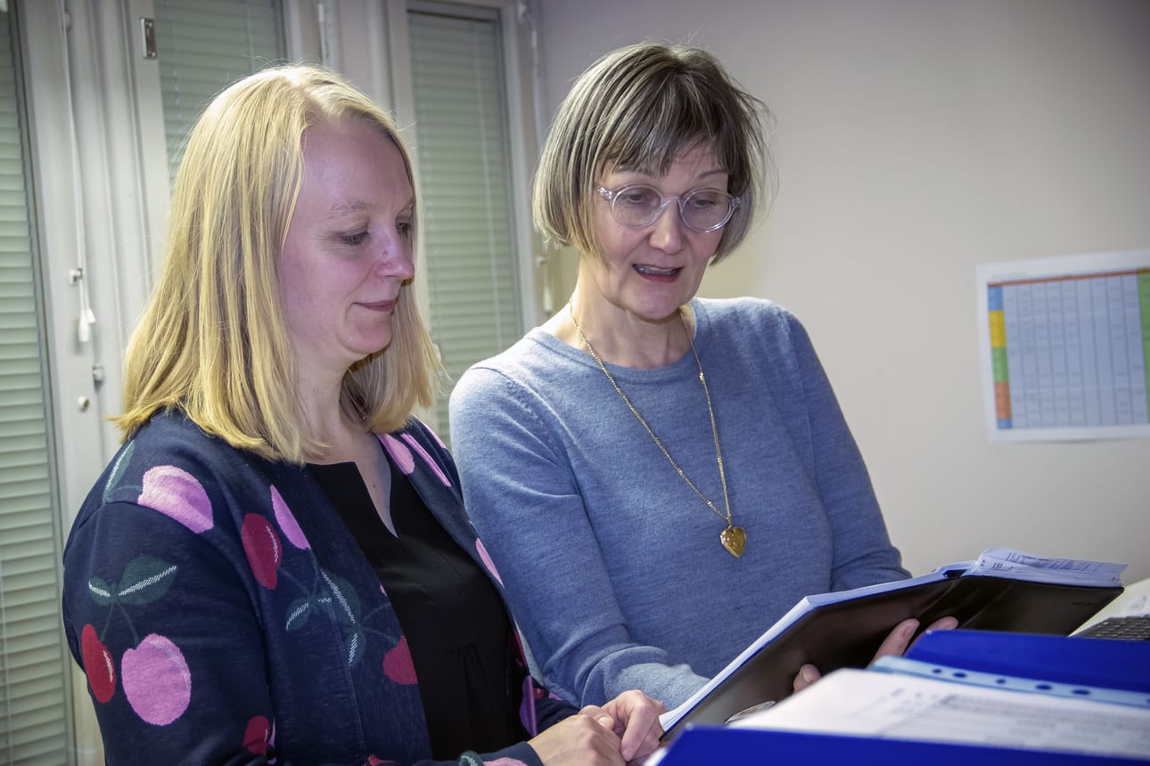 Sosiaali- ja terveysjohtaja Teija Eskola sekä sivistys- ja hyvinvointijohtaja Elina Vehkala ovat luomassa Tyrnävän mallin mukaista perhekeskusta. Suunnittelutyö on vielä hieman kesken.