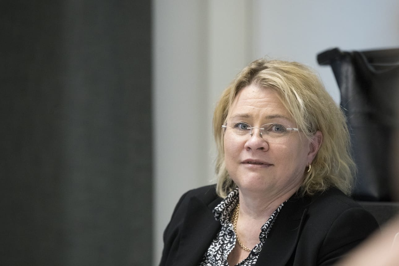 Rakentamislupaa varten Fennovoiman tulee toimittaa mittava lupa-aineisto STUKille. –Noin 90 prosenttia aineistosta on jo meillä, mutta sen saaminen virheettömäksi ottaa vielä aikansa, ydinvoimalahankkeen projektijohtaja Minna Forsström sanoo.