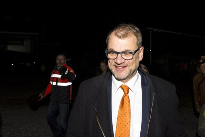Pääministeri Juha Sipilä saa kannukset, kun kiista ratkesi. KUVA: LEHTIKUVA / KIMMO RAUATMAA