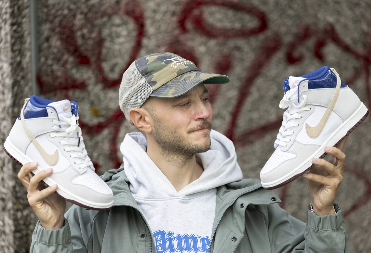 Oululaissuunnittelija Janne-Juhani Hyvärinen on tyytyväinen hänen suunnittelemiin Niken kenkiinsä.